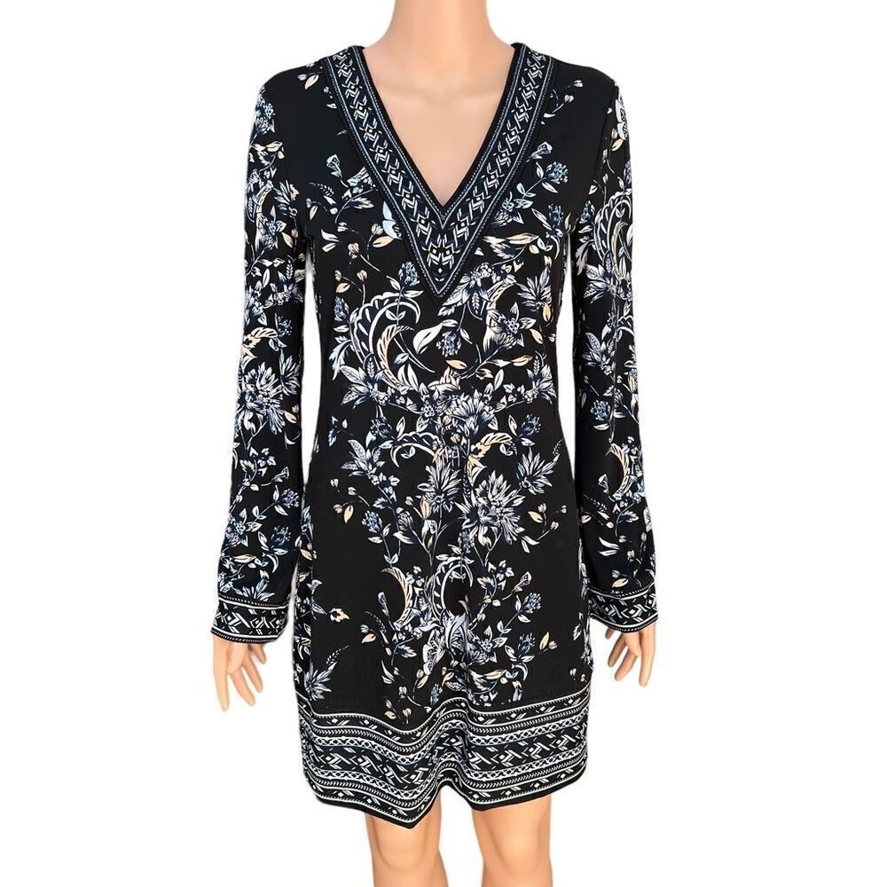 White House Black Market Dress Embroidered V Neck Long Sleeve stretch size XS
